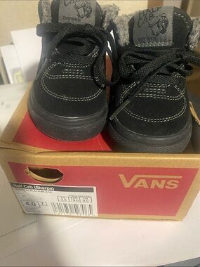 Vans Kids Black Sherpa-Lined Half Cab Sneakers